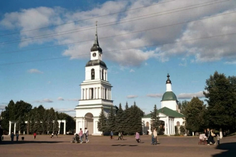 Колокольня собора Спаса Преображения построена в 1822 году. Фото: kirovreg.ru