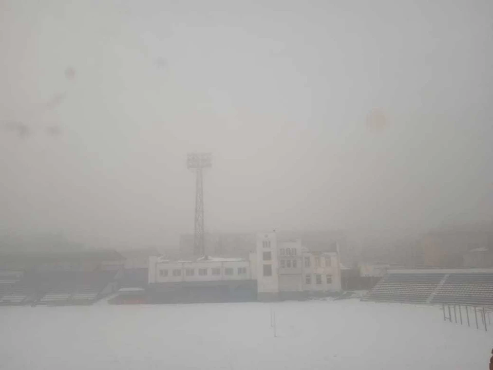 Сильный туман в Барнауле 30 ноября 2020 года.