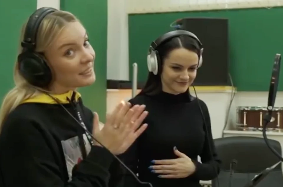 Галина Босая и Christine Iris записали вместе белорусскую народную песню "Купалинка". Фото: кадр видео.