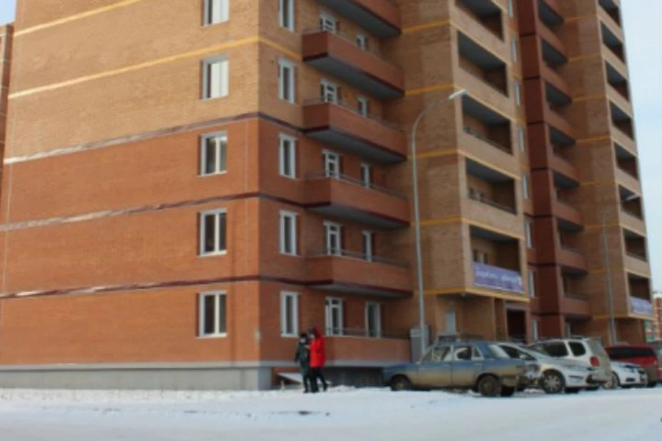 Более 100 иркутских полицейских получили ключи от новых квартир. Фото: ГУ МВД России по Иркутской области