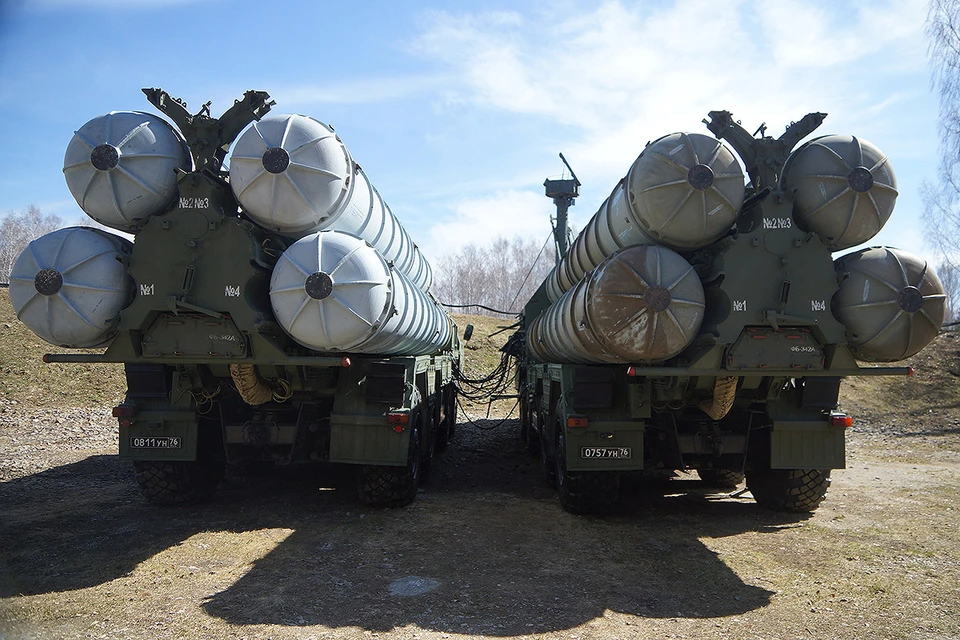 Ракетный комплекс С-300 на дежурстве в воинской части ПВО ВВС России.