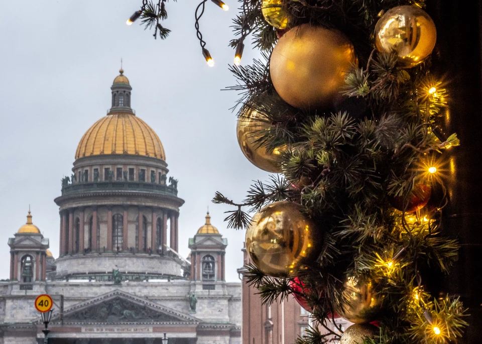 Смольный закрыт театры, музеи и рестораны на новогодние праздники в Санкт-Петербурге