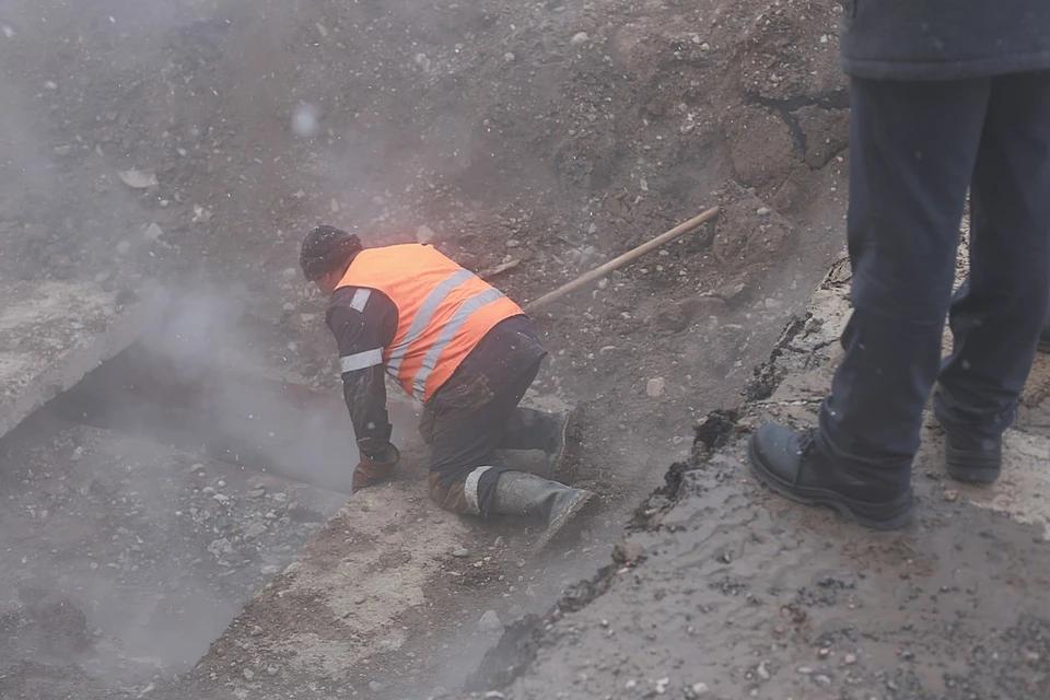 Девять домов на правобережье Красноярска остались без холодной воды из-за аварии.