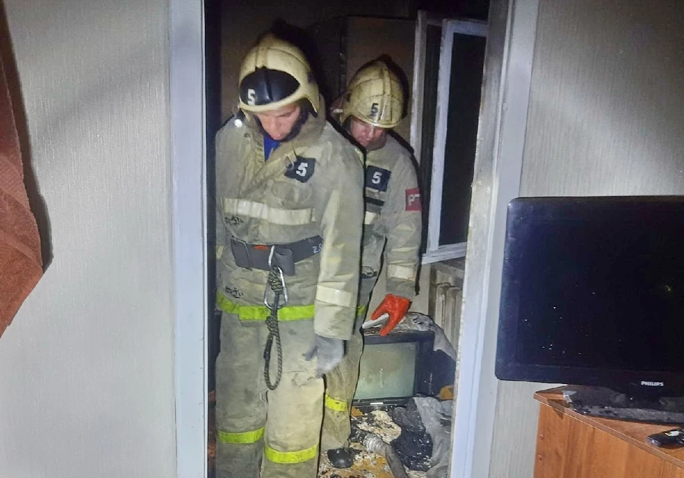 Мужчина погиб при пожаре в жилом доме в центре Смоленске. Фото: ГУ МЧС России по Смоленской области.