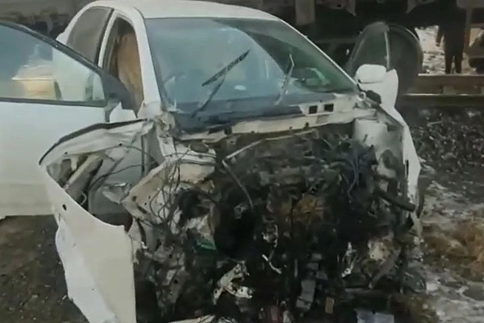 Авто после встречи с составом