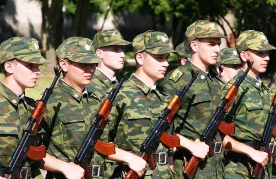 Из региона призовут около тысячи парней