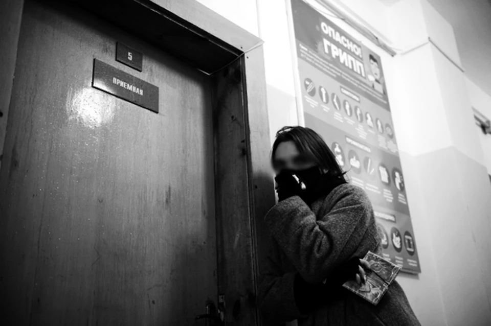 Все деньги, что получает женщина по пособиям, она тратит на лекарства.
