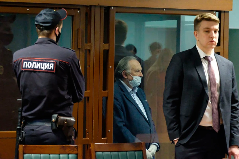 Приговор, который зачитывали Соколову три часа, утомил обвиняемого.