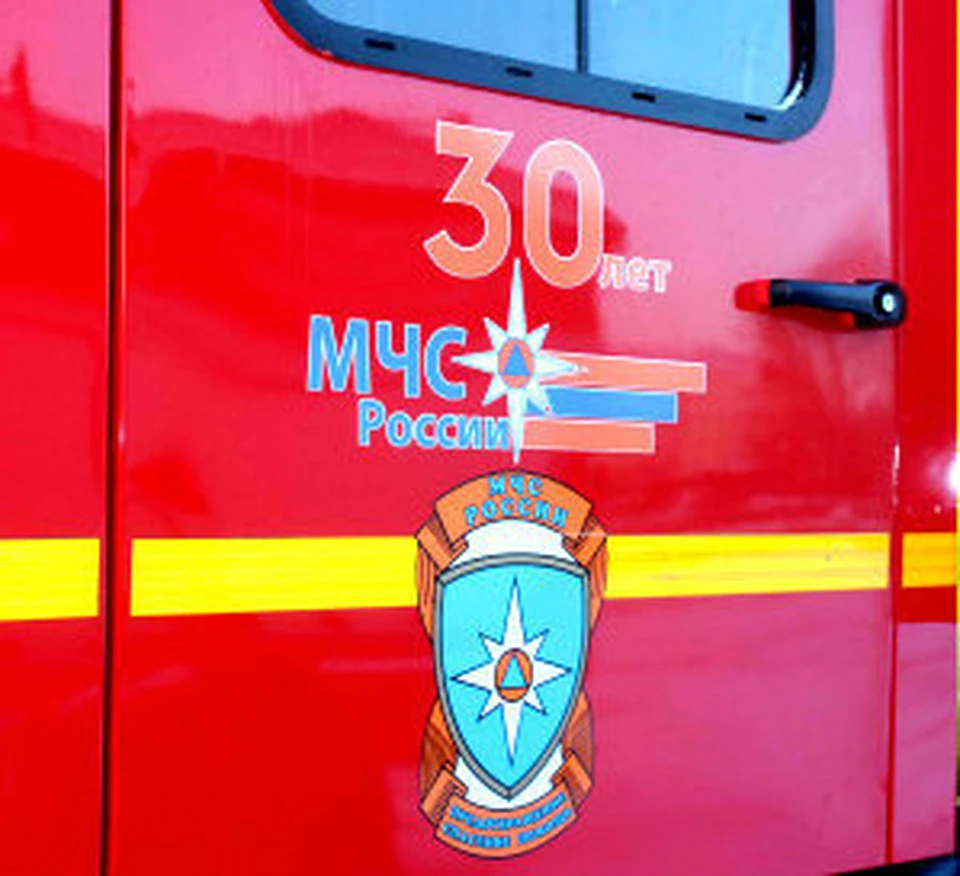 Пожарные ударно работали даже в свой праздник