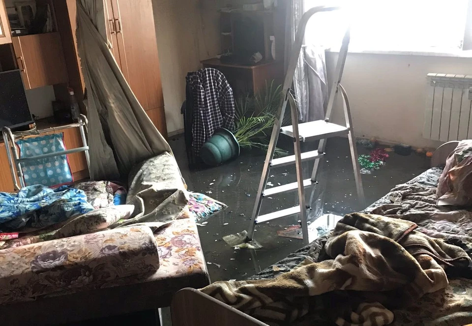 В квартире обнаружили мужчину и женщину без сознания. Фото: ГУ МЧС по Челябинской области