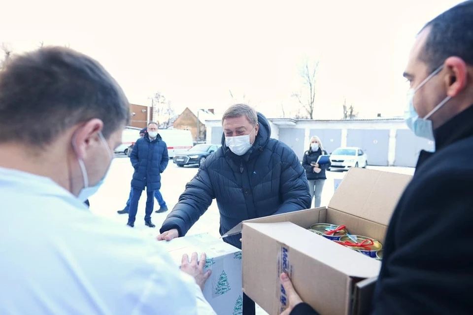 Депутат оказывает системную помощь медучреждениям.