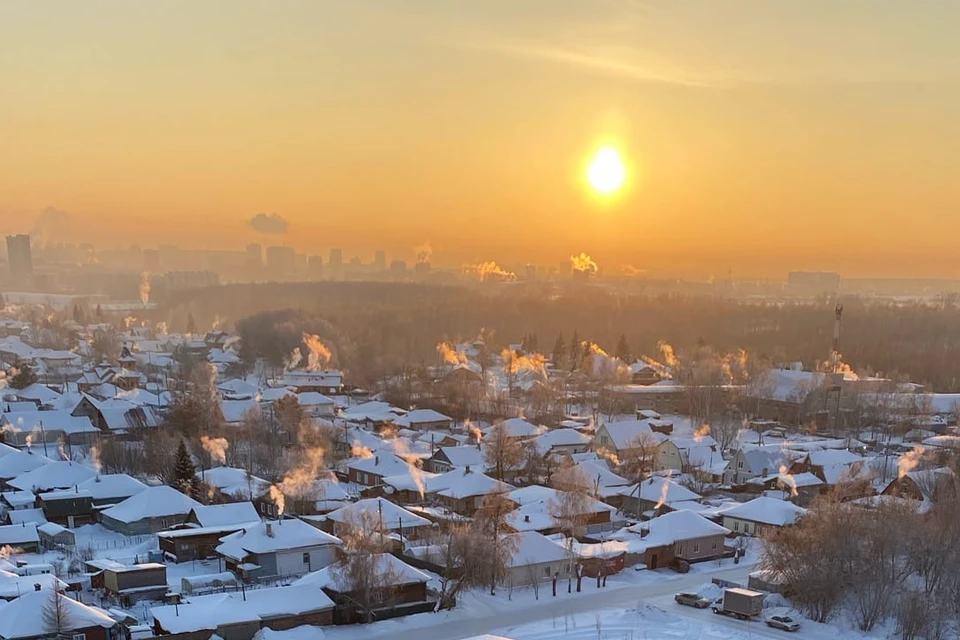 Смог над городом стоит уже второй день. Синоптики называют это дымкой. Фото: предоставлено Ариной Воробьевой