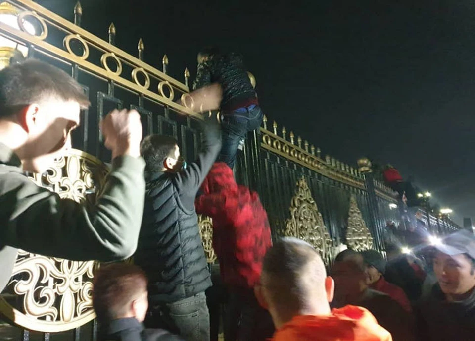 В правительстве заверили, что продолжат оказывать помощь пострадавшим участникам октябрьских событий.