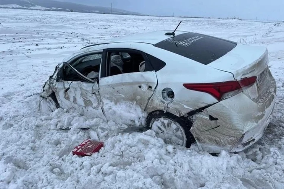 В день аварии в республике весь день шел снег, была плохая видимость.