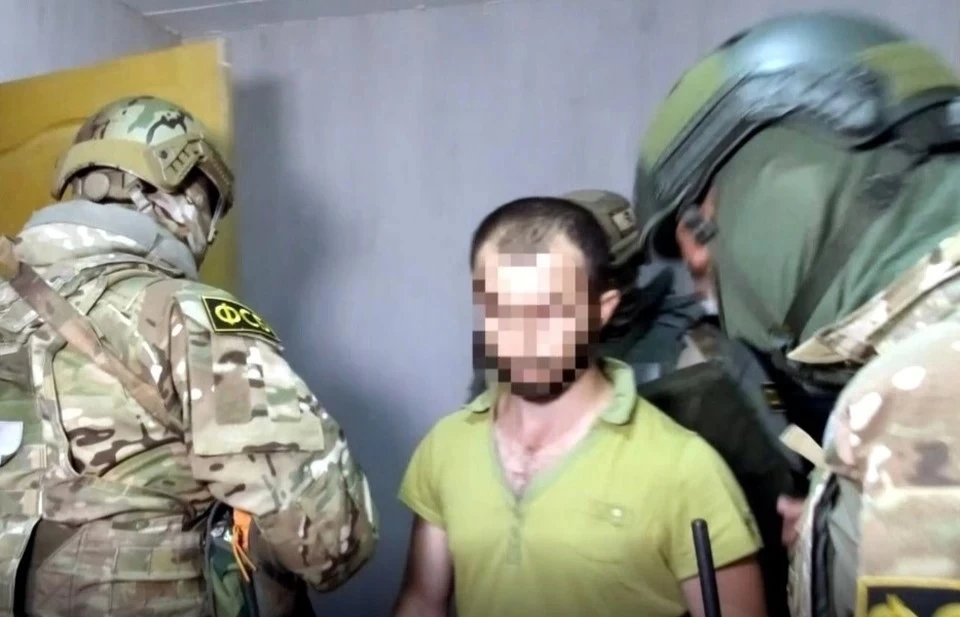 В Крыму регулярно задерживают членов террористических группировок. Фото: кадр видео ЦОС ФСБ.