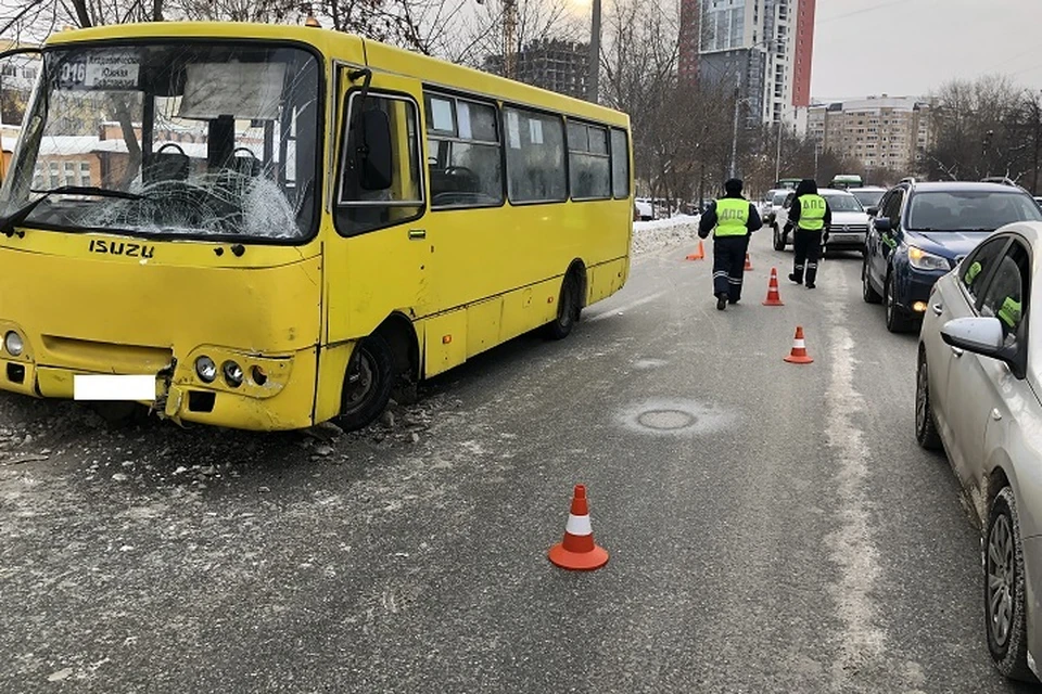 Автобусом «Богдан» управлял 43- летний водитель. В 2020 году он 7 раз привлекался к административной ответственности за нарушения правил дорожного движения. Фото: УГИБДД по Екатеринбургу