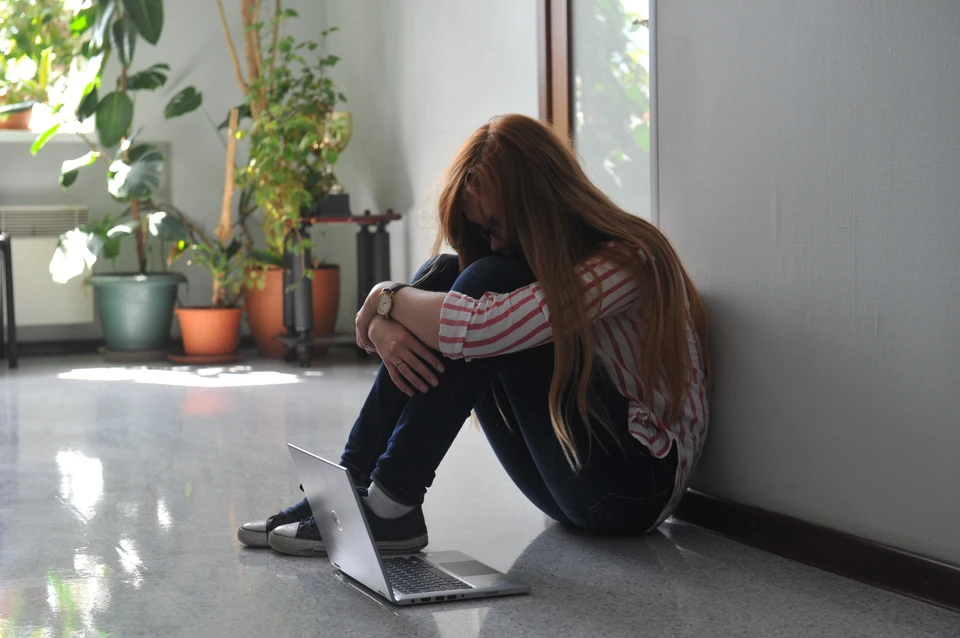 В Кузбассе мужчину убили за случайное прикосновение к 15-летней девочке