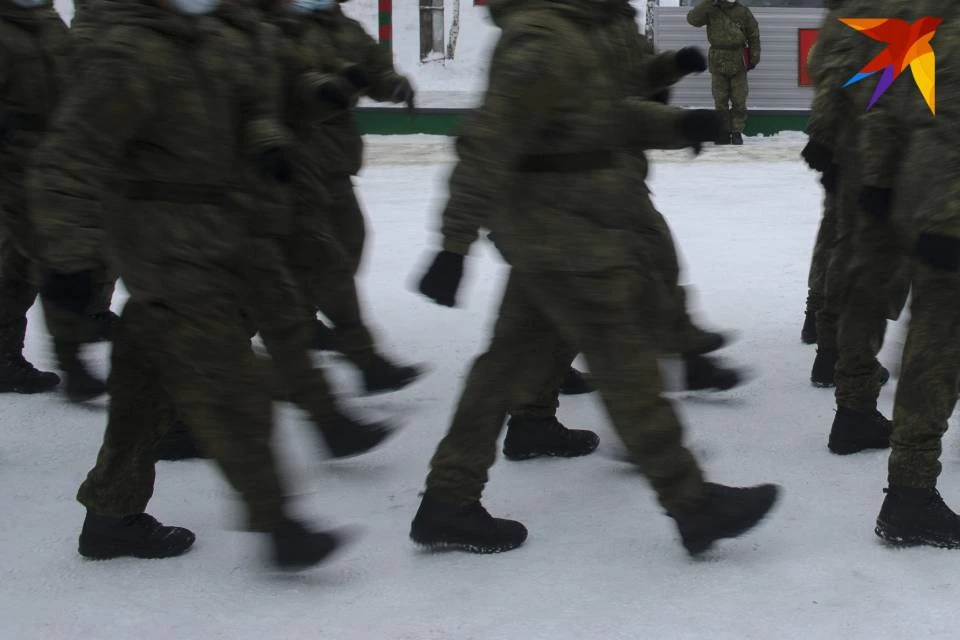 Майру не понравилось, как ведет себя матрос, поэтому он позволил себе лишнего.