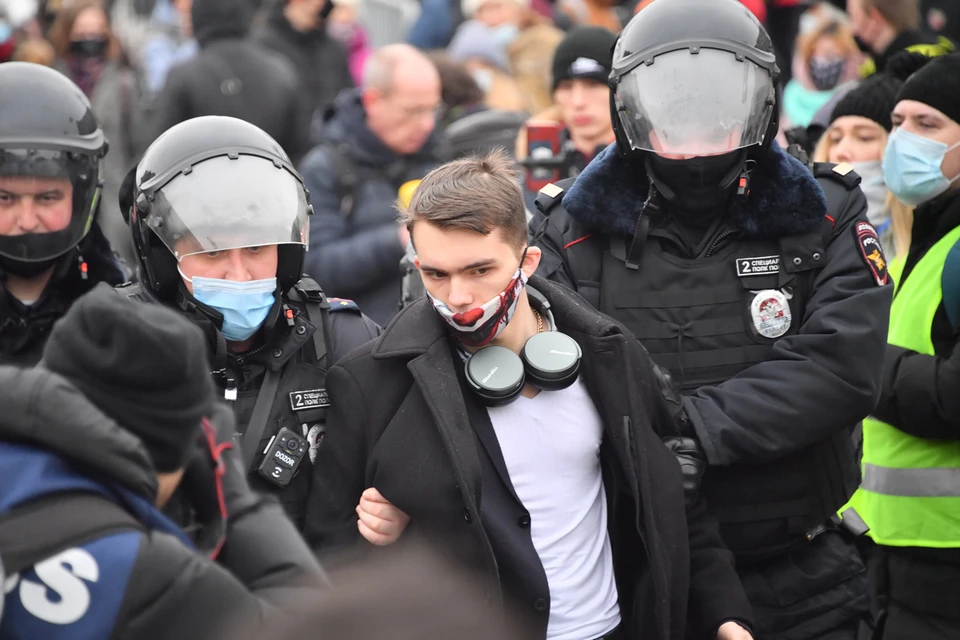Несанкционированные акции протеста в российских городах обернулись международным скандалом.