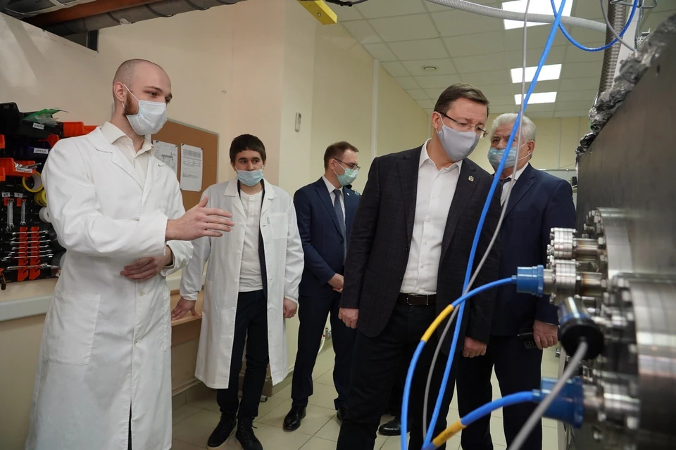 Глава региона обсудил перспективы применения разработок для промышленных предприятий