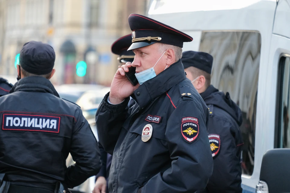 Полицейские ищут сбежавших подростков, которые могли рвануть в Крым.