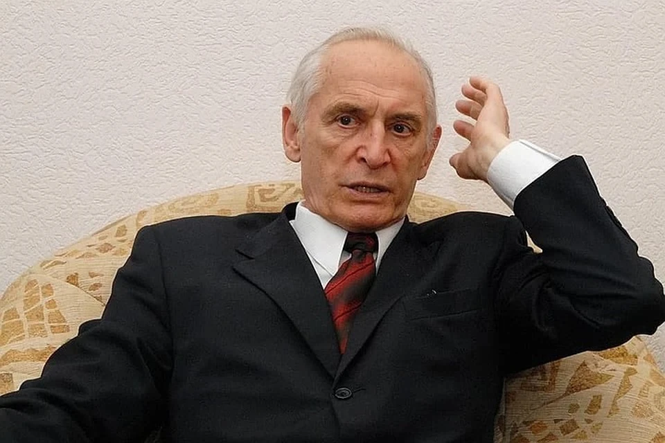 Василий Лановой