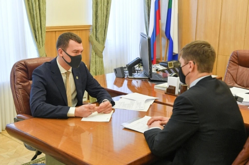 «Должно быть прозрачно, законно, конкурентно»: Михаил Дегтярев встретился с новым главой избирательной комиссии Хабаровского края