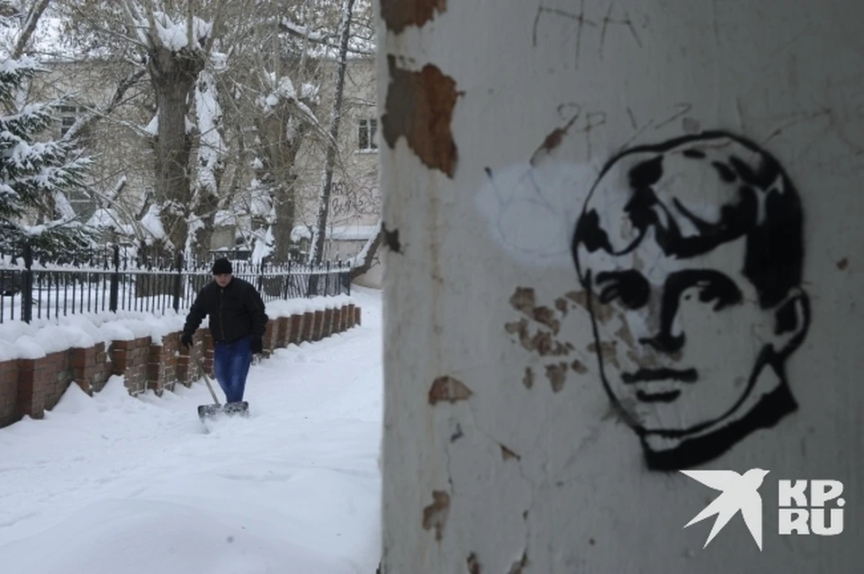 Не все формально относятся к своим обязанностям.