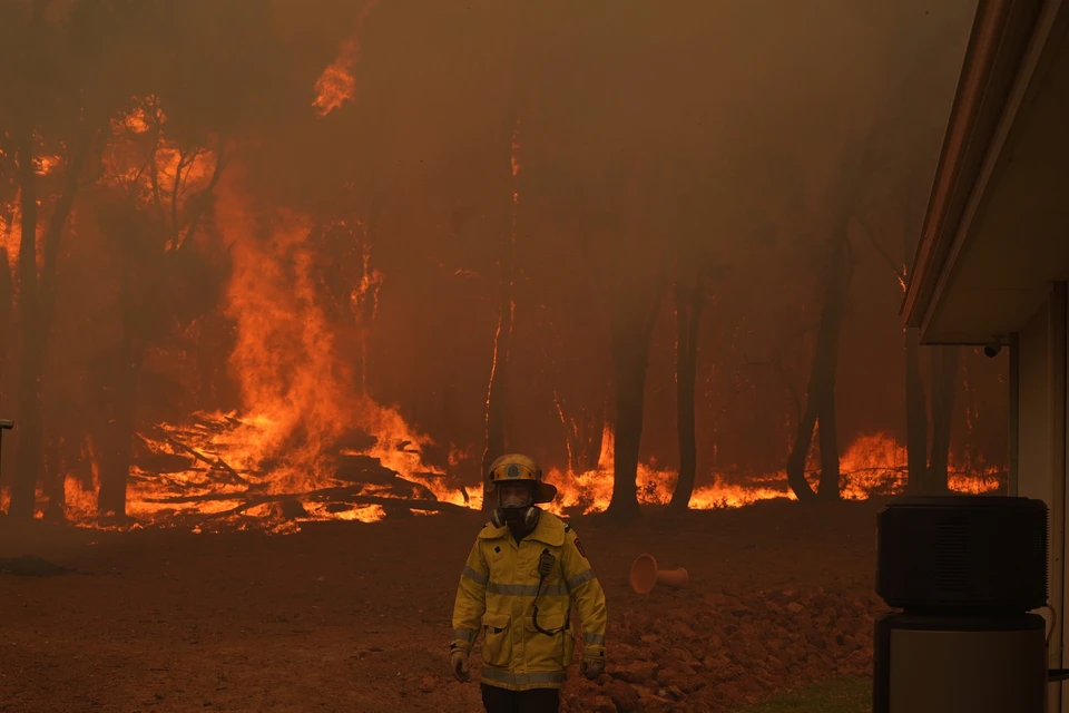 Сильные лесные пожары бушуют на западе Австралии