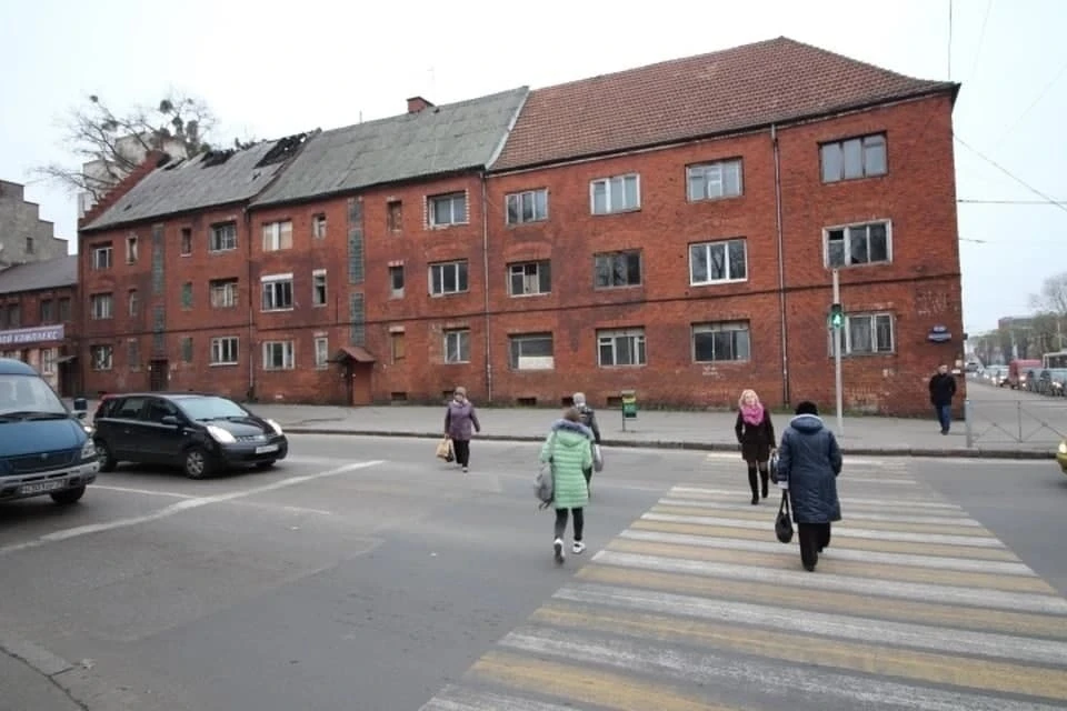 Дом пожарных в Калининграде: идут восстановительные работы.