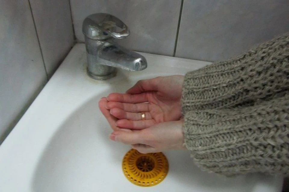 Отключение связано с проведением работ на сетях водопровода.