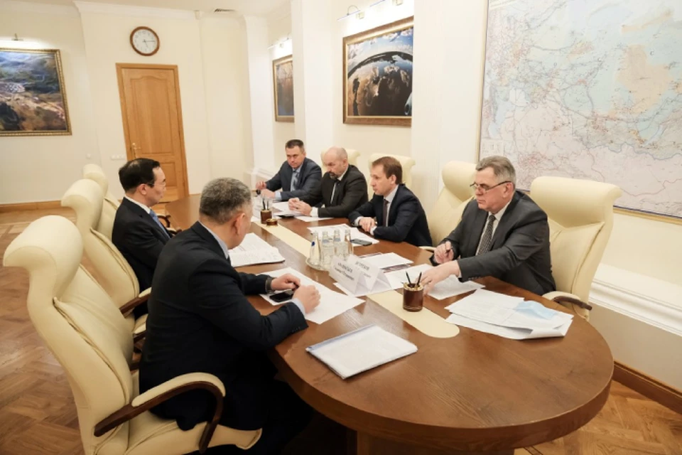 Охрану лесов обсудили глава Якутии и министр природных ресурсов России ФОТО: правительство Якутии