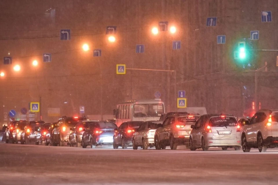Новосибирск сковали 9-балльные пробки.