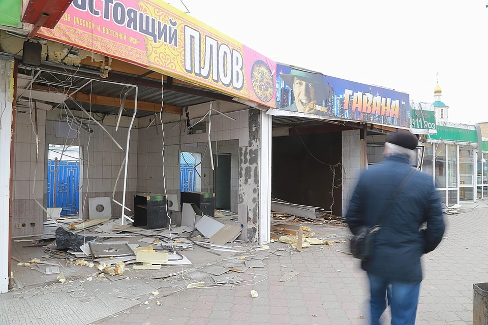 В Красноярске сносят торговые павильоны