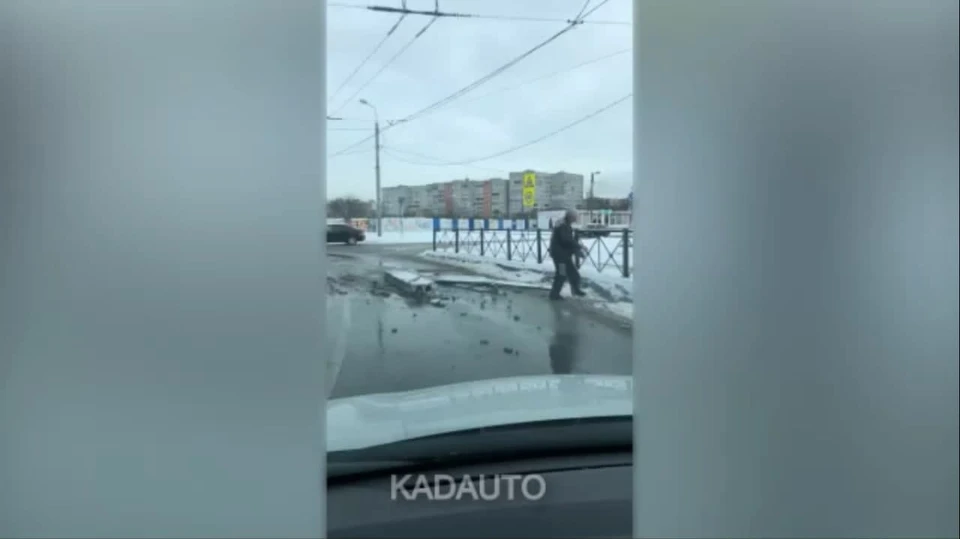 Рассыпанные блоки на улице Ульяны Громовой