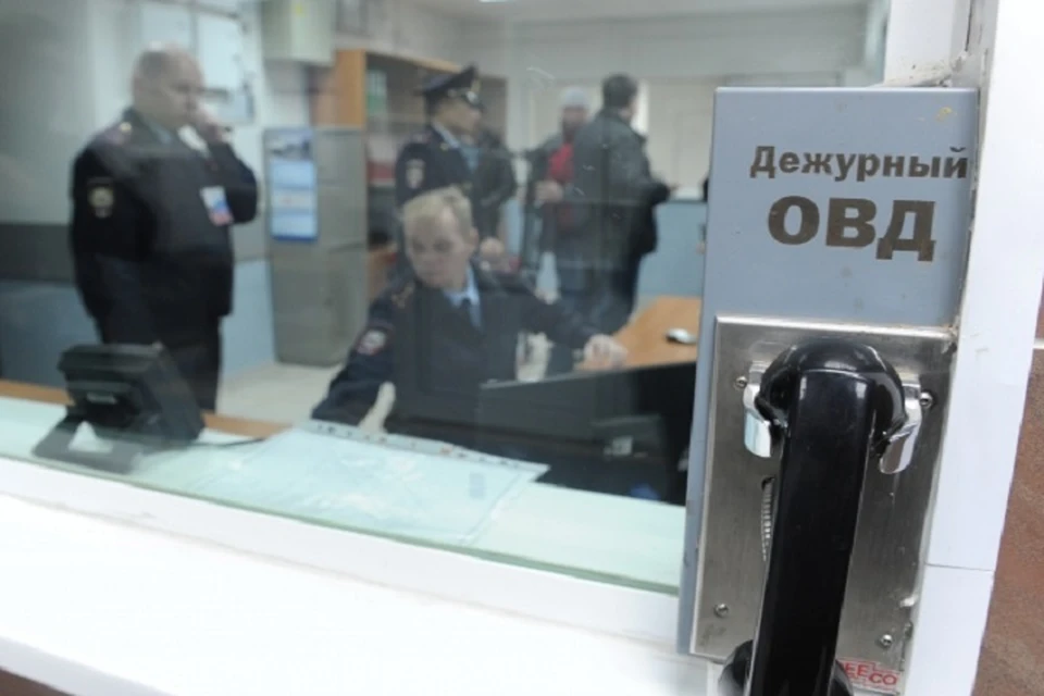 Девочку привезли в отделение полиции