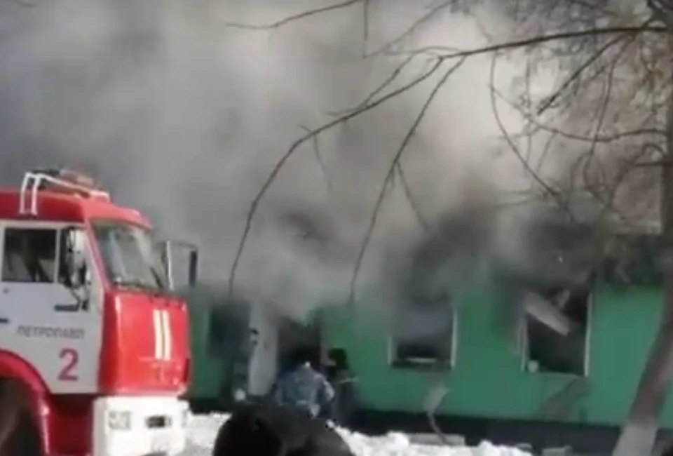 Два человека погибли при взрыве газа в кафе на севере Казахстана.
