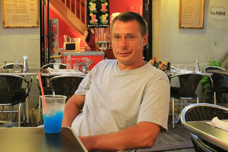 «Обещали — нашу машину сожгут»: семье новосибирского курьера, который сбил женщину с коляской, поступают угрозы
