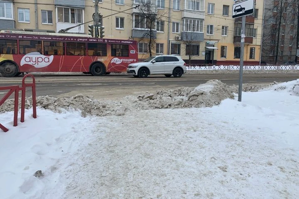 Ярославские коммунальщики не справились с завалами от прежних снегопадов