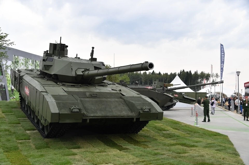 Военный эксперт оценил новые технические характеристики танка «Армата»