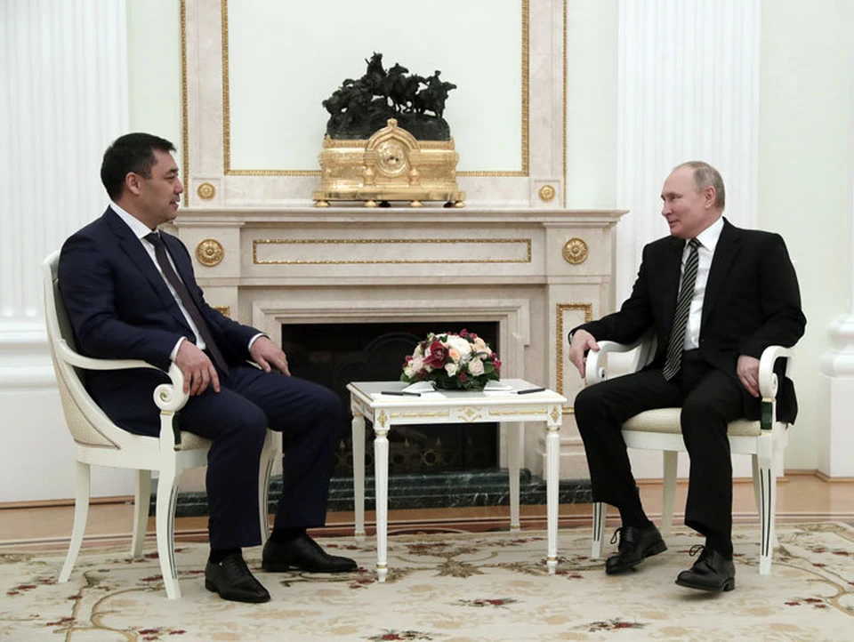 Свой визит Садыр Жапаров начал со встречи с российским коллегой Владимиром Путиным.