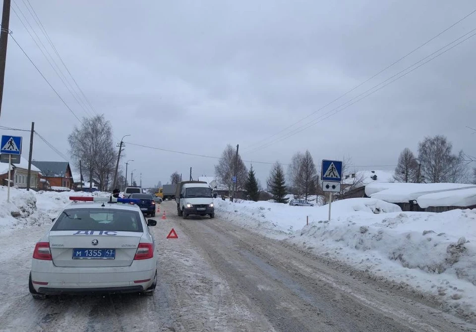 Авария произошла на улице Трудовых Резервов в городе Омутнинске. Фото: vk.com/gibdd43
