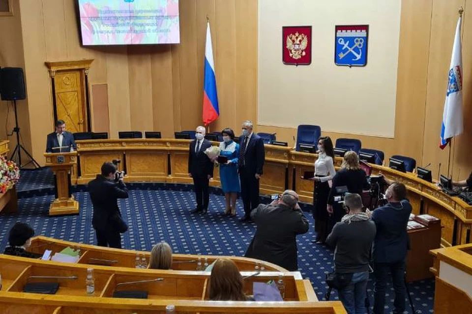 Женщины Ленобласти получили награды и благодарность от президента России / Фото: Администрация ЛО