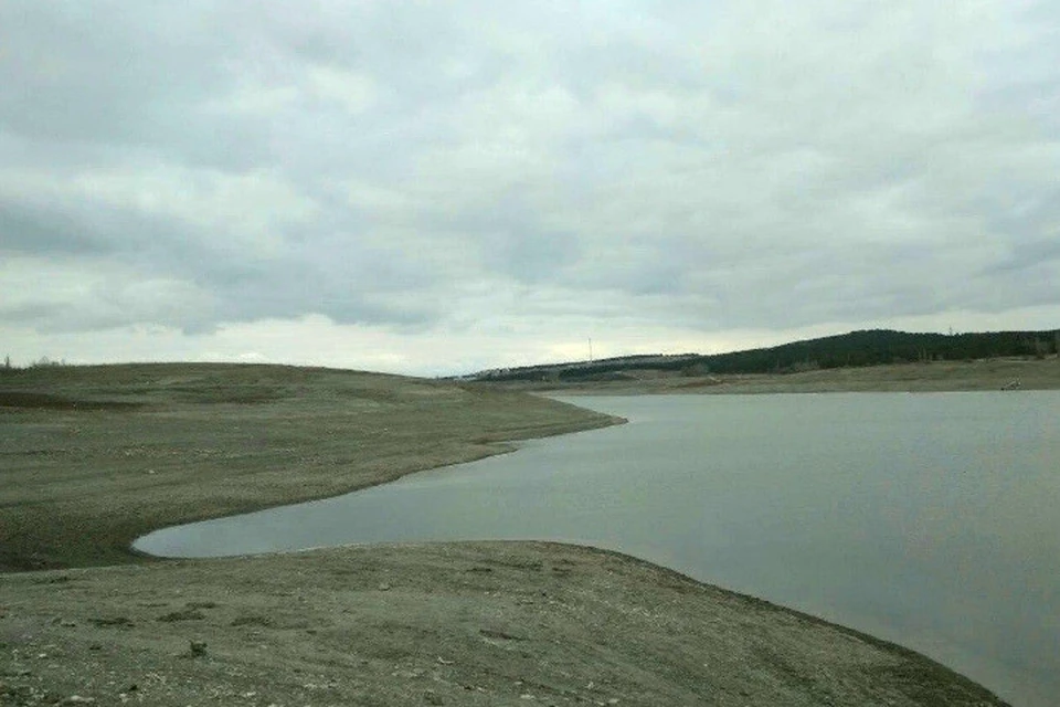 Симферопольское водохранилище больше похоже на большую лужу