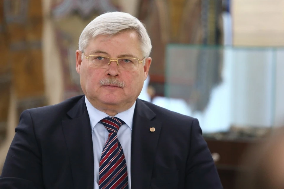 Сергей Жвачкин подчеркнул, что партии власти требуются новые лица и новые формы работы.