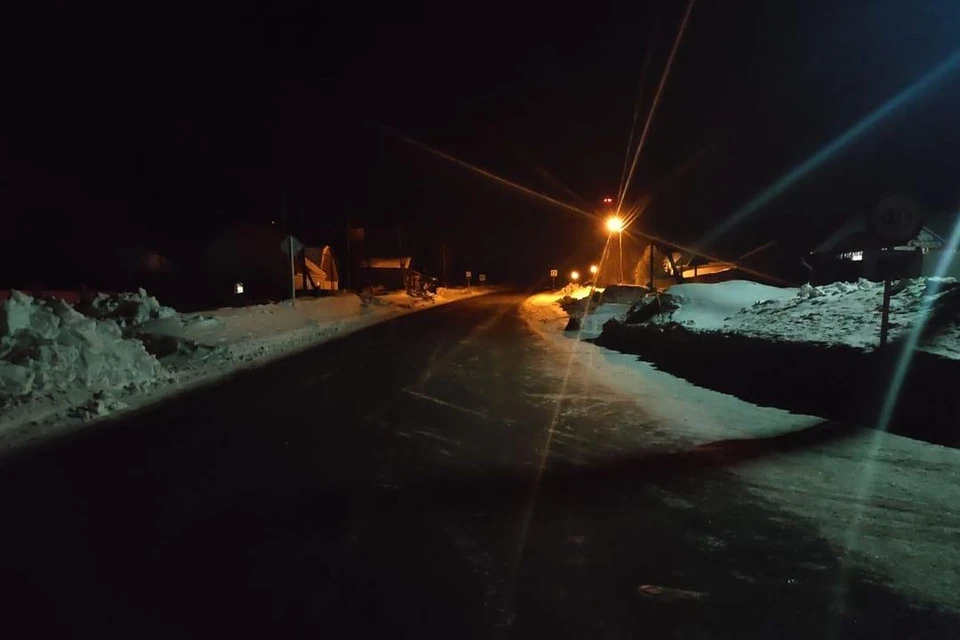 Неизвестный водитель насмерть сбил мужчину в селе Карпысак. Фото: ГИБДД по НСО
