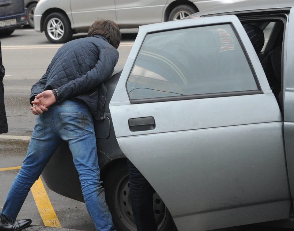 Задержанный попытался сразу же сбежать. Попытка успехом не обернулась