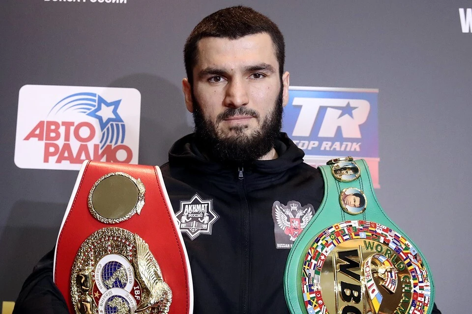 Российский боксер Артур Бетербиев защитил два титула чемпиона мира по боксу. Фото: Валерий Шарифулин/ТАСС