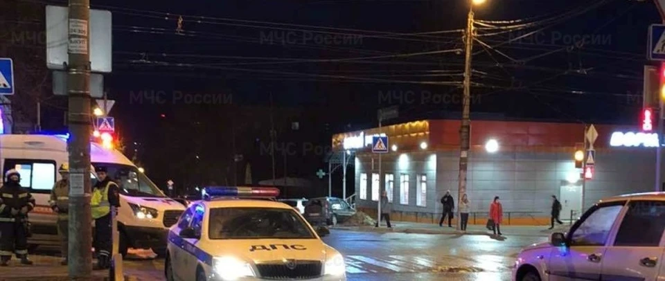 Перекресток Моторной и Молодежной улиц
