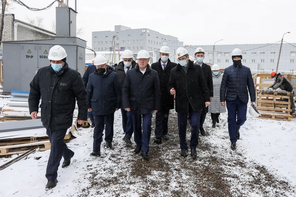 Губернатор Красноярского края побывал на строительстве онкоцентра. Фото: пресс-служба правительства края